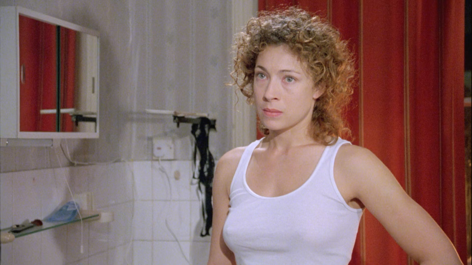 Croupier.1998.1080p.BluRay.x265-RARBG-bylh (1).mkv_20250730_233436.723.jpg