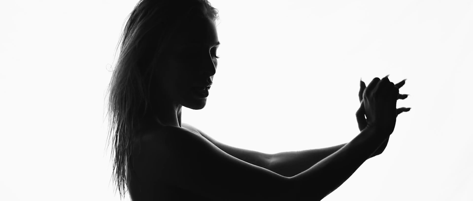 Carina Dahl - (Come -00_01_38-2025_08_01_22_26_53.jpg