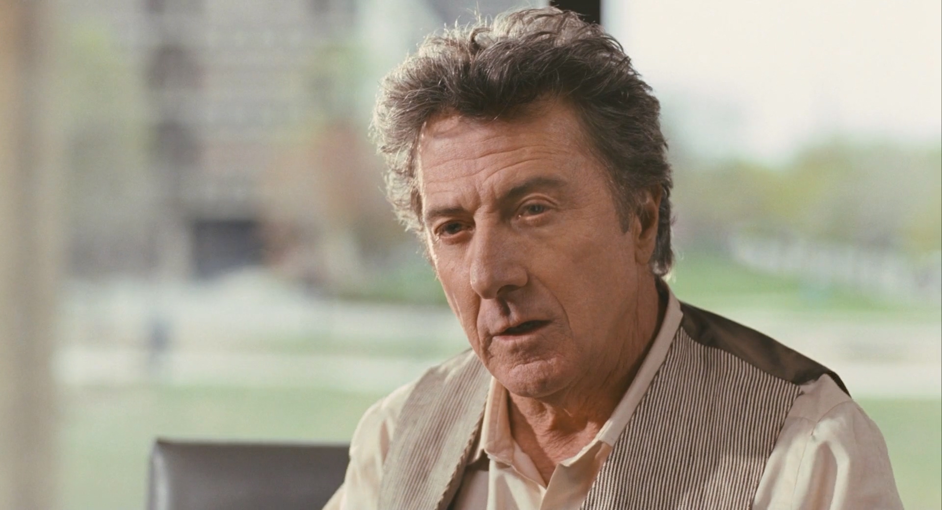 Stranger.Than.Fiction.2006.1080p.BluRay.H264.AAC-RARBG-bylh (1).mkv_20250731_092.jpg