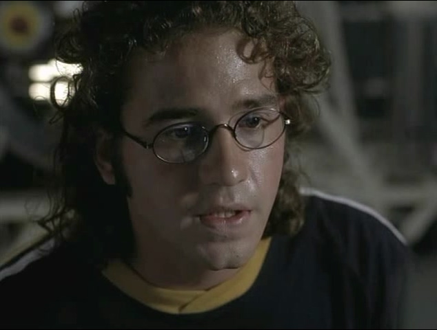 天蛛地灭.Spiders (2000) DVDRip 国英双语.mkv_20250803_192906.283.jpg