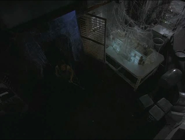 天蛛地灭2.Spiders II (2001) DVDRip 国英双语.mkv_20250803_194112.084.jpg