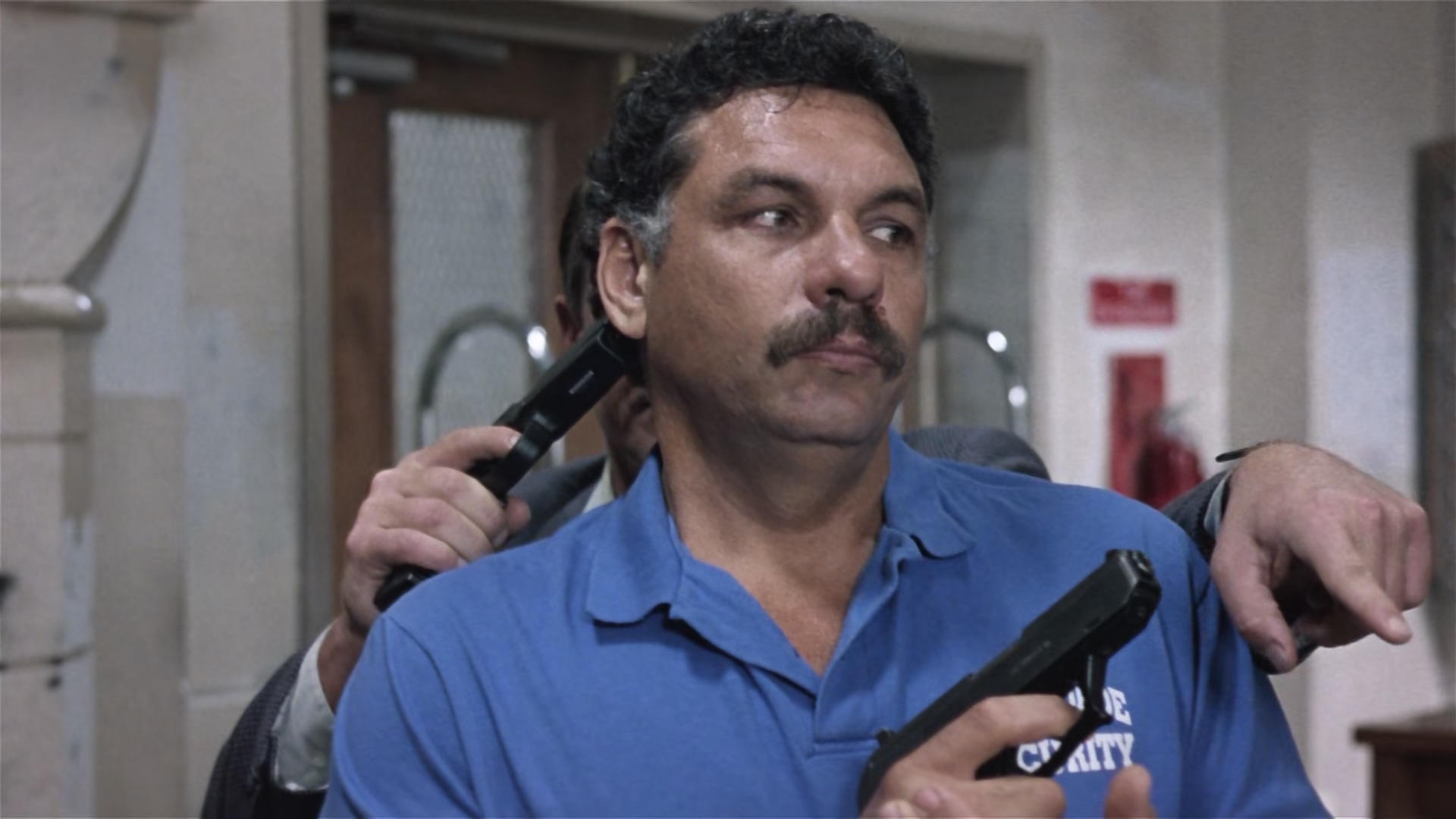 虎猛警师.The.Substitute.1996.1080p.BluRay.x265-RARBG (1).mkv_20250805_101005.871.jpg