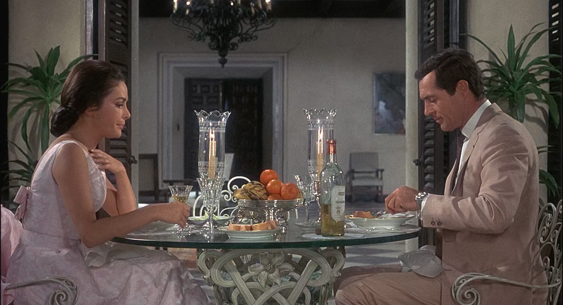 Topaz.1969. Director's.Cut.1080p.BluRay.x265-bylh.mkv_20250805_110453.880.jpg