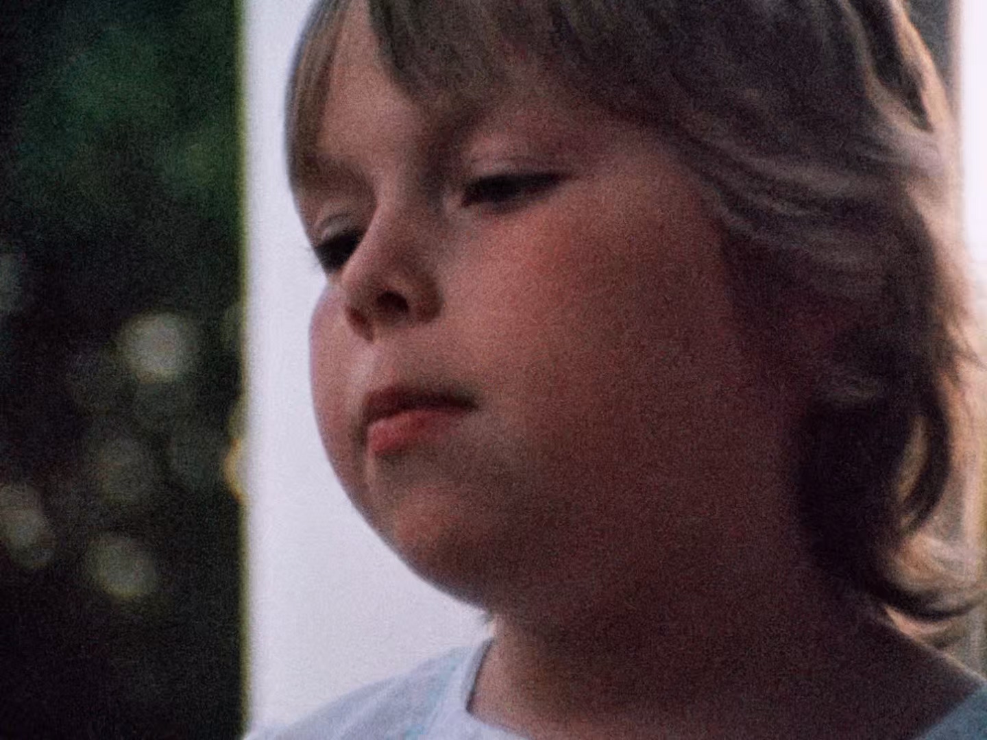 1974 一首诗就是一个裸体的人 A Poem Is a Naked Person.mkv_20250811_145343.303.jpg