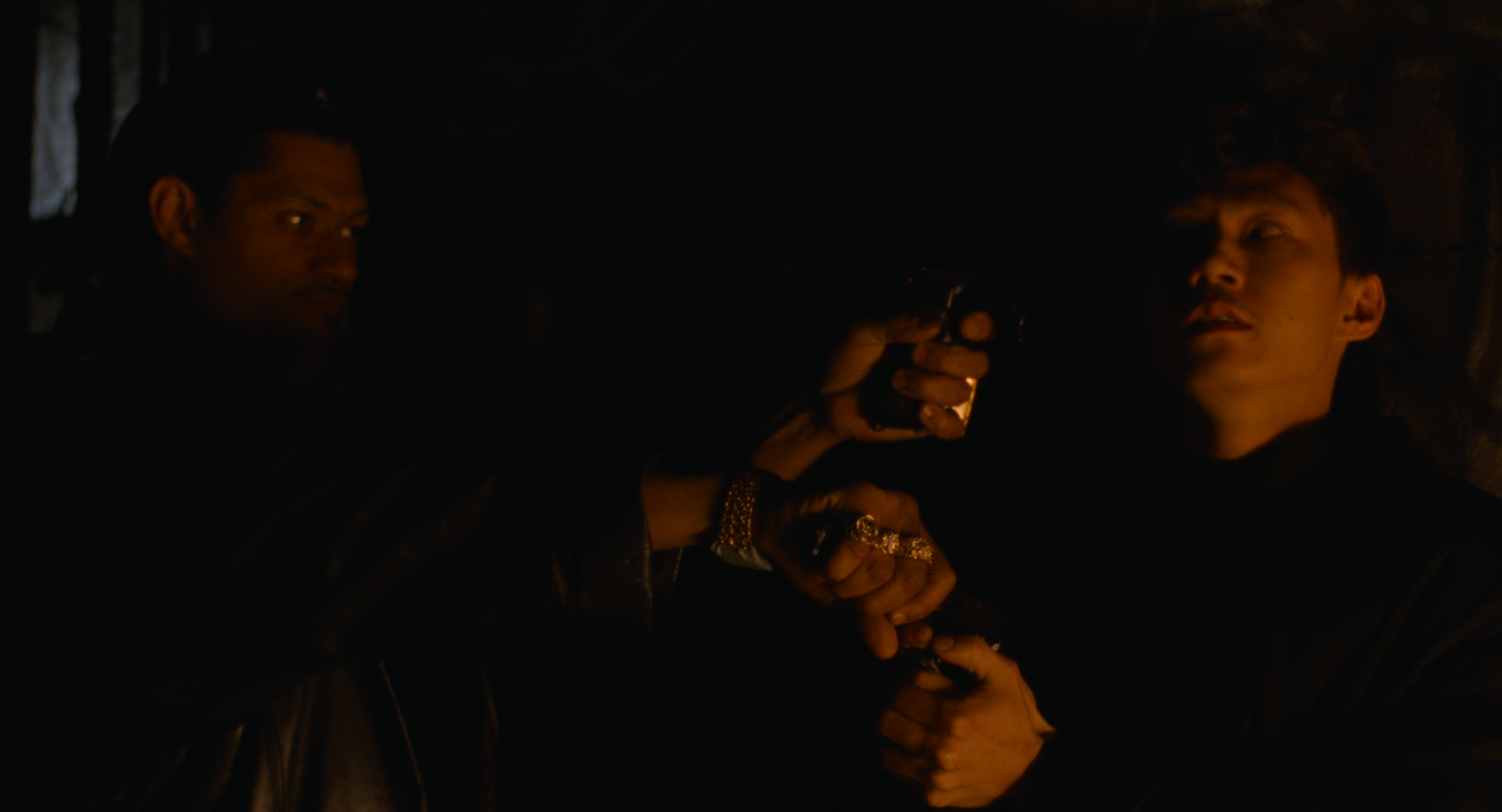 King.of.New.York.1990.2160p.UHD.BluRay.x265.10bit.HDR.DDP5.1-RARBG (1).mkv_20250.jpg