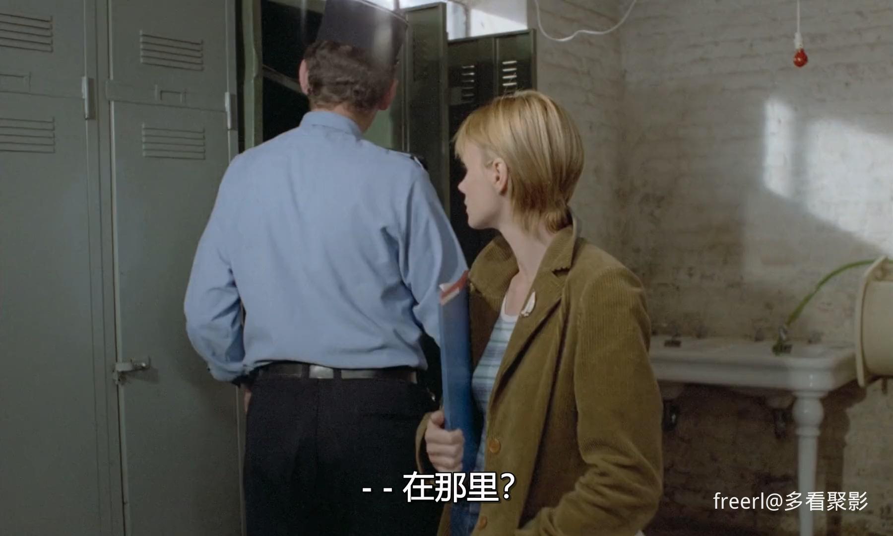 女侦探.La.Femme.Flic.1980.1080p.BluRay.x264.AAC.国英双语中字.mkv_20250906_220911.313.jpg