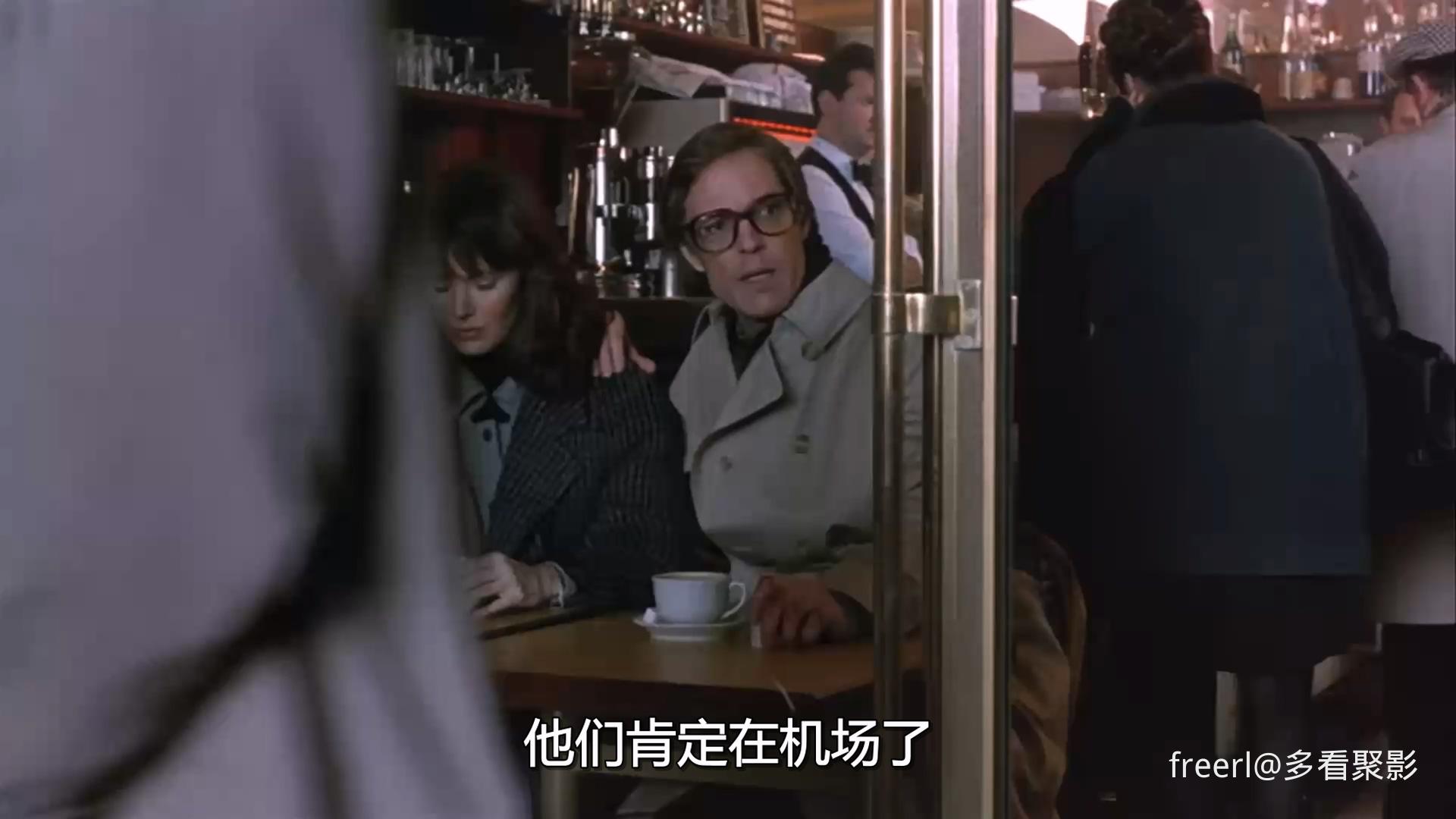 伯恩的身份.The.Bourne.Identity.1988.1080p.HDRip.国英双语中字.mkv_20250912_224649.494.jpg