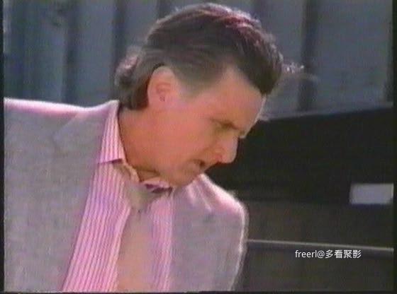 放荡狂人.Squanderers 1996 VHSRip 国英双语无字.mkv_20251007_025716.388.jpg