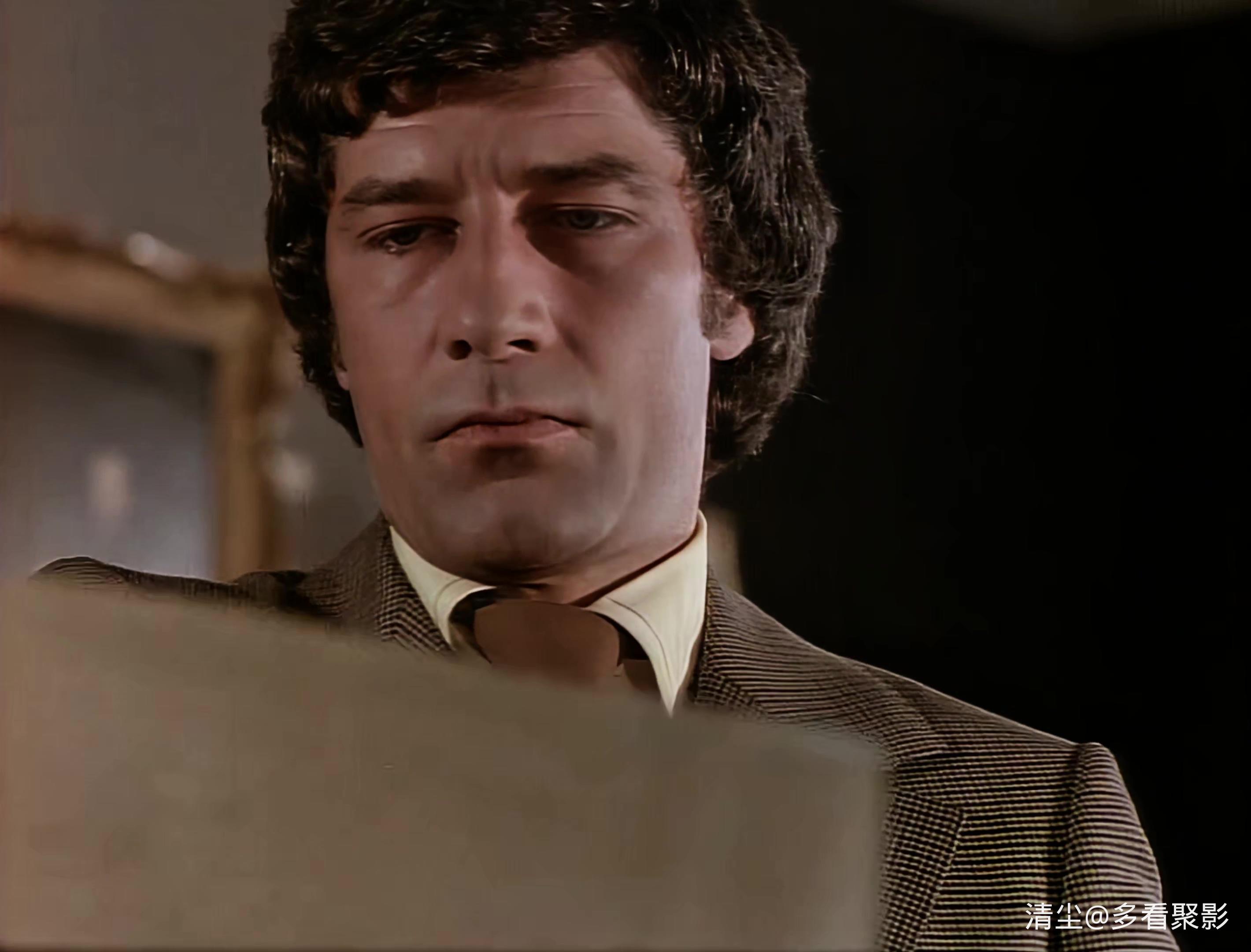 05 鸟中之王 Cat Amongst the Pigeons.mkv_20251029_151853.517.jpg