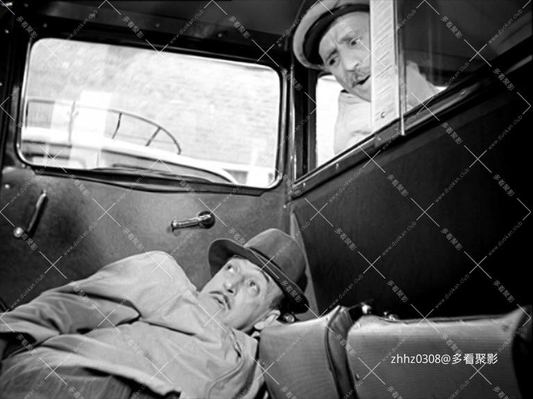 警察与小偷 Guardie e ladri (1951) 意大利 国语配音.mkv_20260120_144242895.jpg