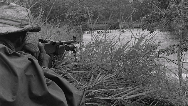 317分队 La 317eme section (1965).mkv_20260207_214514.498.jpg