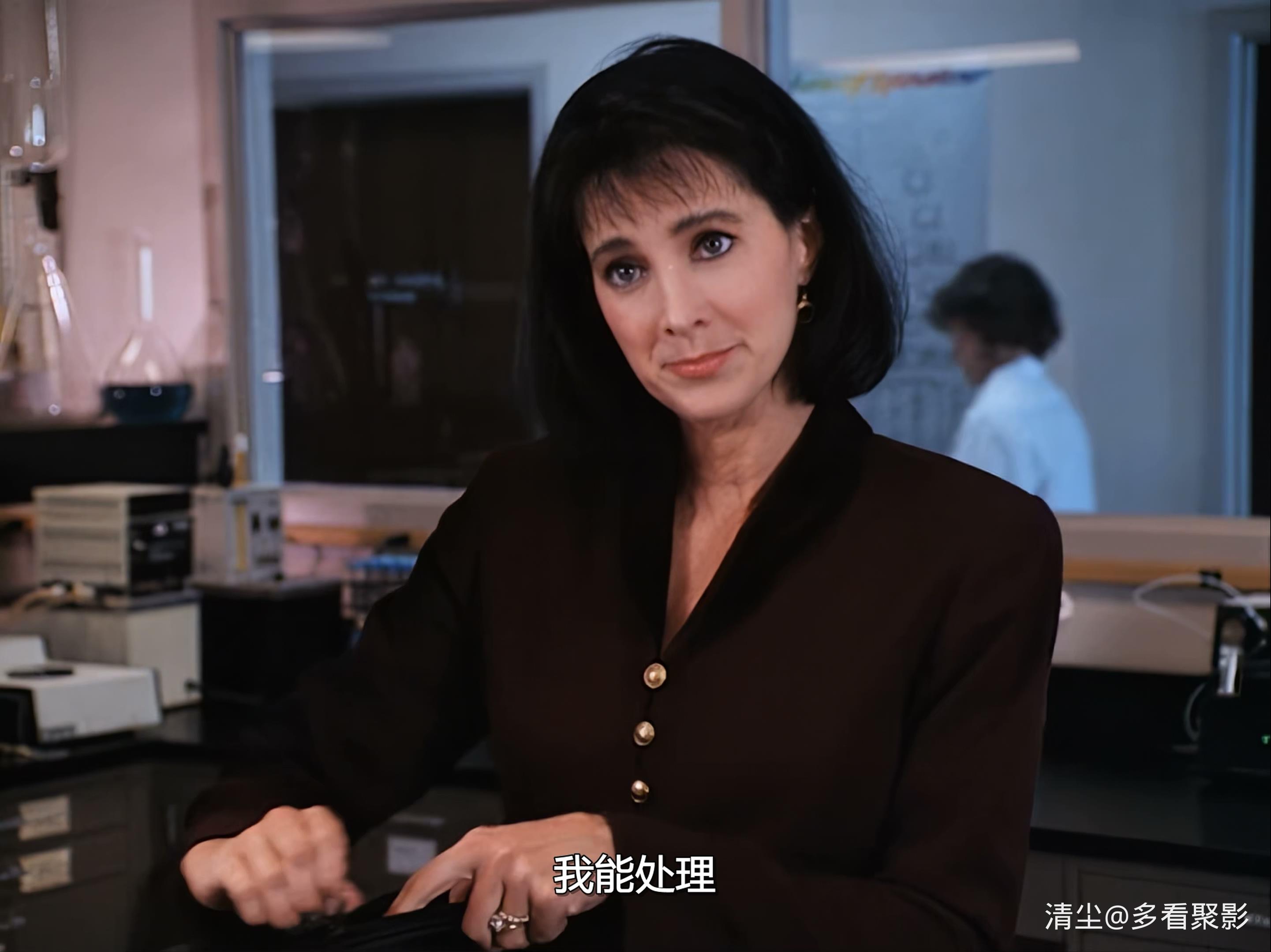 1994 情欲隔墙花 She Led Two Lives.mkv_20260213_162447.697.jpg